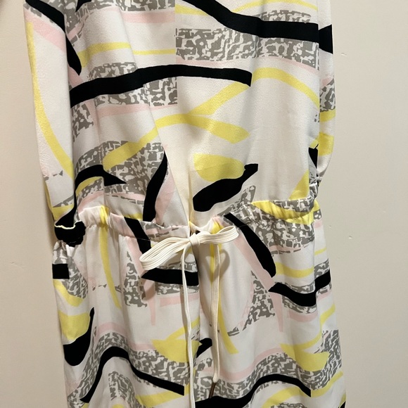 Guess Jumpsuit Shorts - Picture 7 of 9